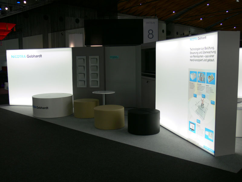 CleanRoomLounge2011_006